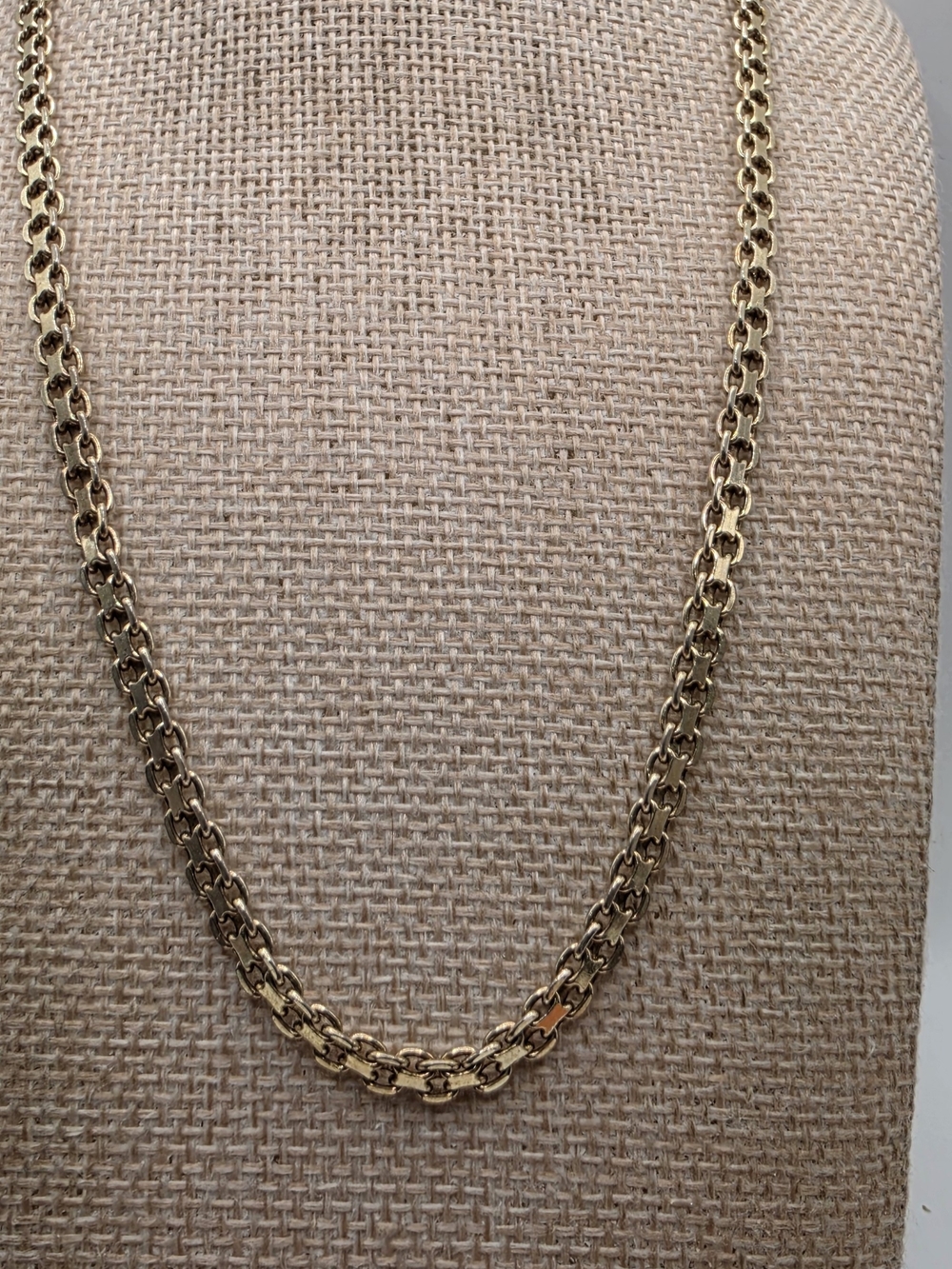 Classic Gold Link Necklace for Women - Elegant Everyday Chain